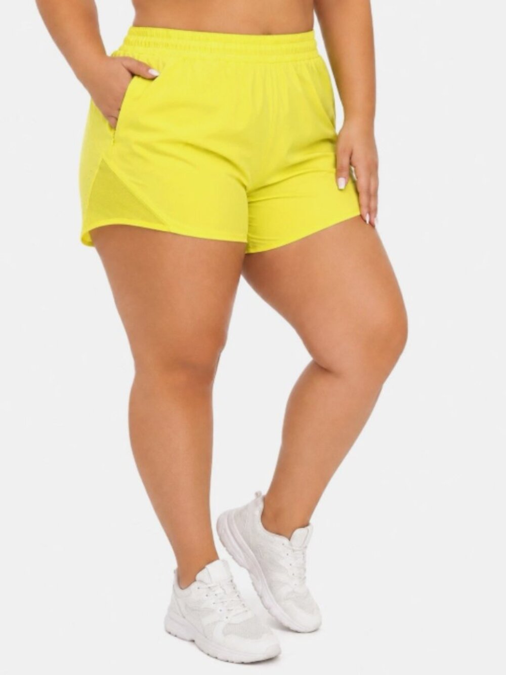 New w/Tags All In Motion Women's Mid-Rise Run Shorts, Lemon Yellow, Sz 4X
